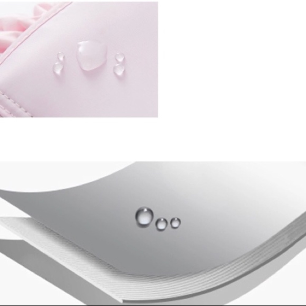 New Waterproof Travel Makeup Bag - Picture 3 of 8